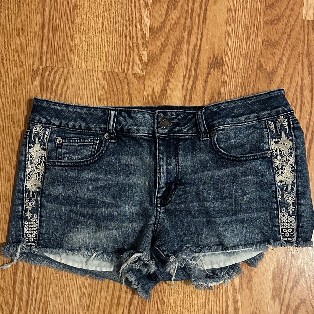American Eagle Embroidered Denim Women Shorts